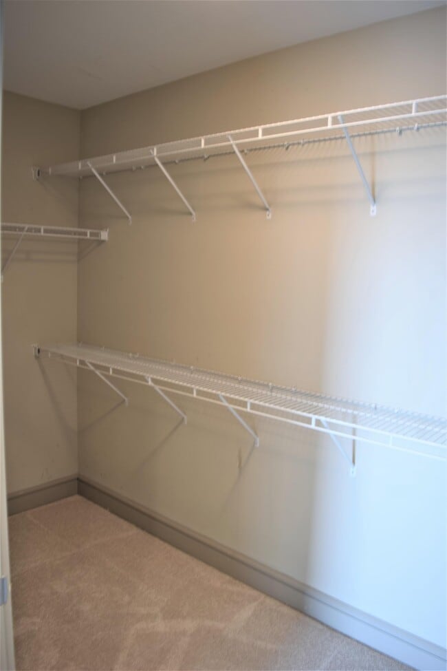 Building Photo - 333 W Trade St