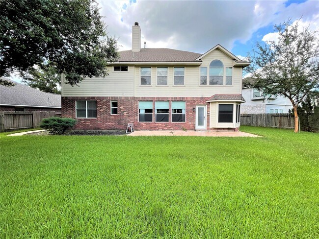 Building Photo - 16407 Stone Prairie Dr