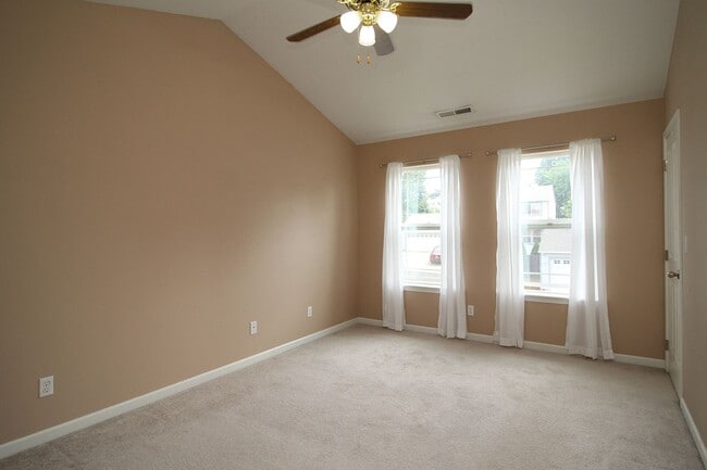 Building Photo - 16255 SE Blooming Ln