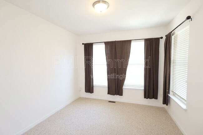Building Photo - 14106 Shallow Creek Ln