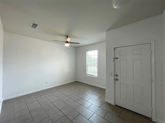 Building Photo - 6714 Dayridge Ln