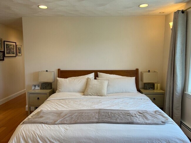 Building Photo - 11 Garrison Rd