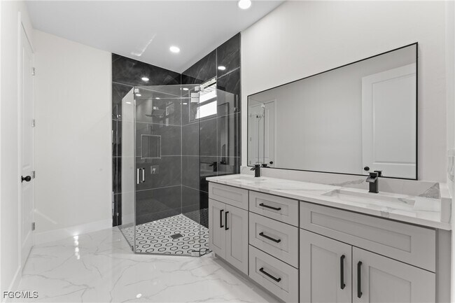 Building Photo - 5327 Beauty St