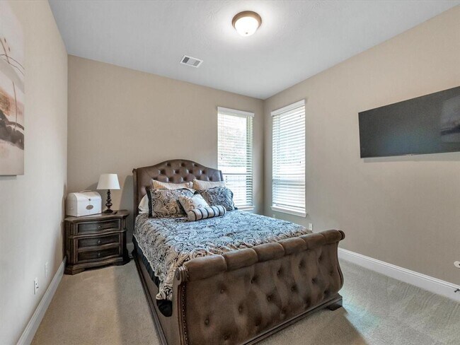 Building Photo - 34106 Mill Creek Way