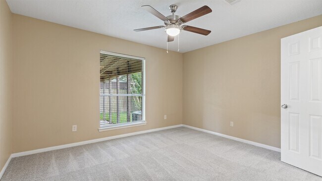 Building Photo - 22503 Holly Branch Dr