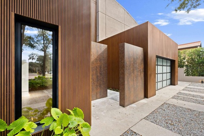 Building Photo - 1742 Temple Dr