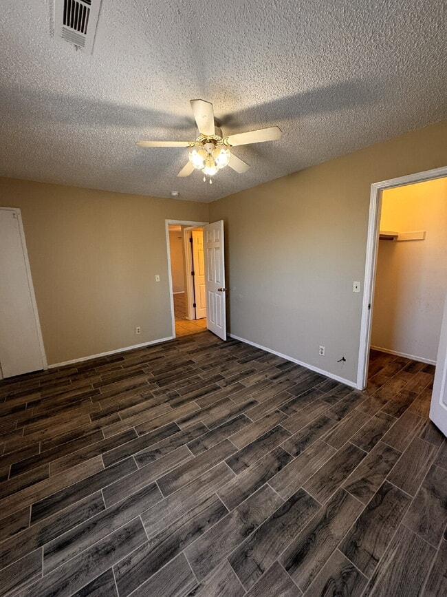 Building Photo - 1818 S 13th Pl