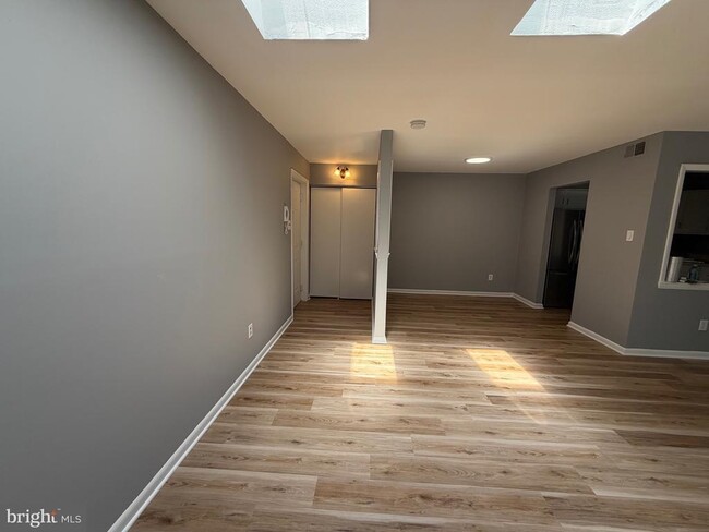 Building Photo - 132 Leedom Way