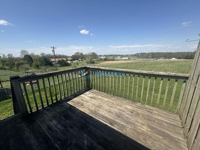 Building Photo - 1302 Hollyhock Dr