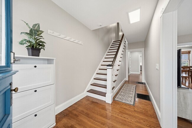 Building Photo - 309 Hillside Ave