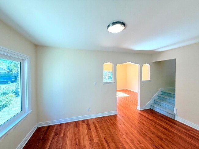 Building Photo - 714-716 El Centro Street