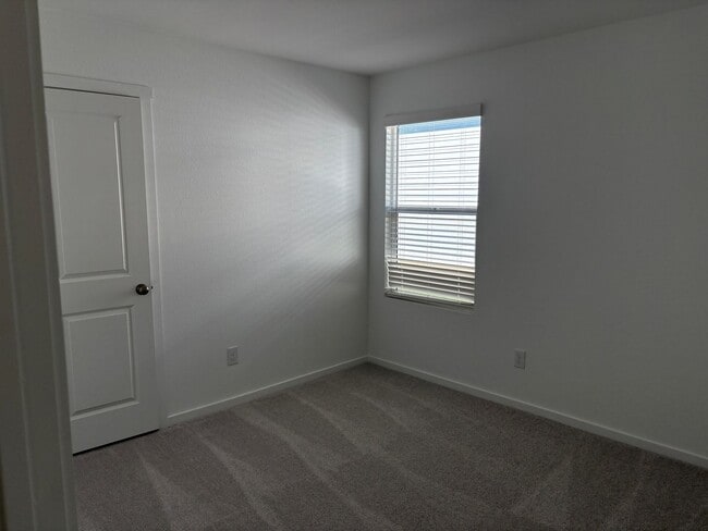 Building Photo - 3/2/2 New Construction in Sherman!