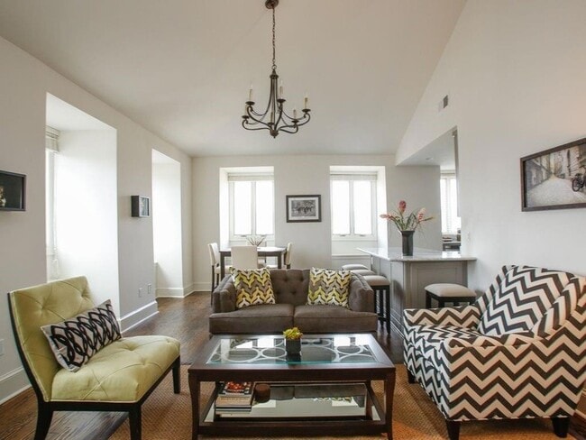 Building Photo - 937 St. Louis