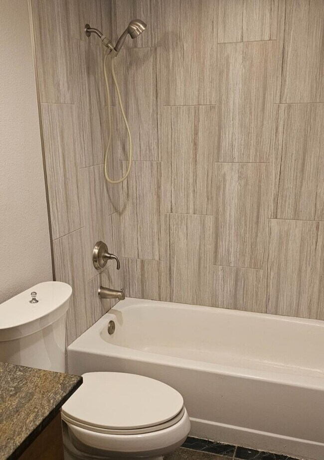 Building Photo - 4704 E Paradise Village Pkwy N