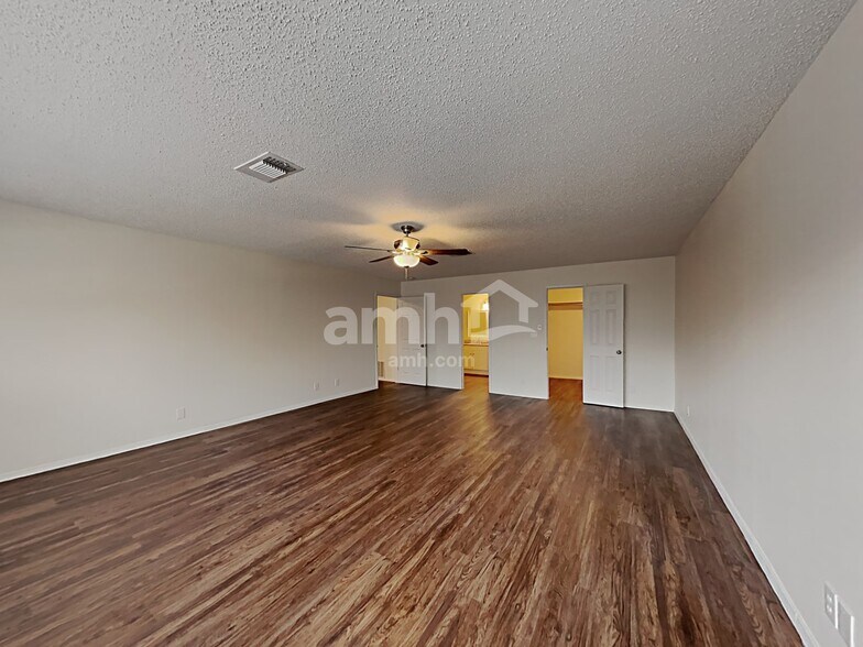 Building Photo - 2407 Canyon Rim