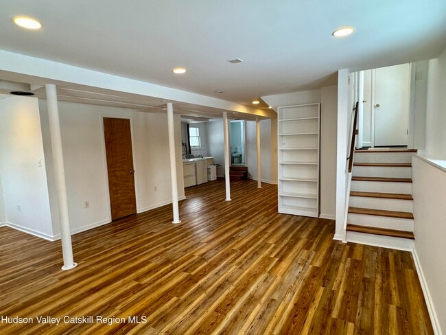 Building Photo - 18 Cherry Hill Rd