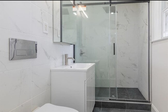 Building Photo - 205 Ives St