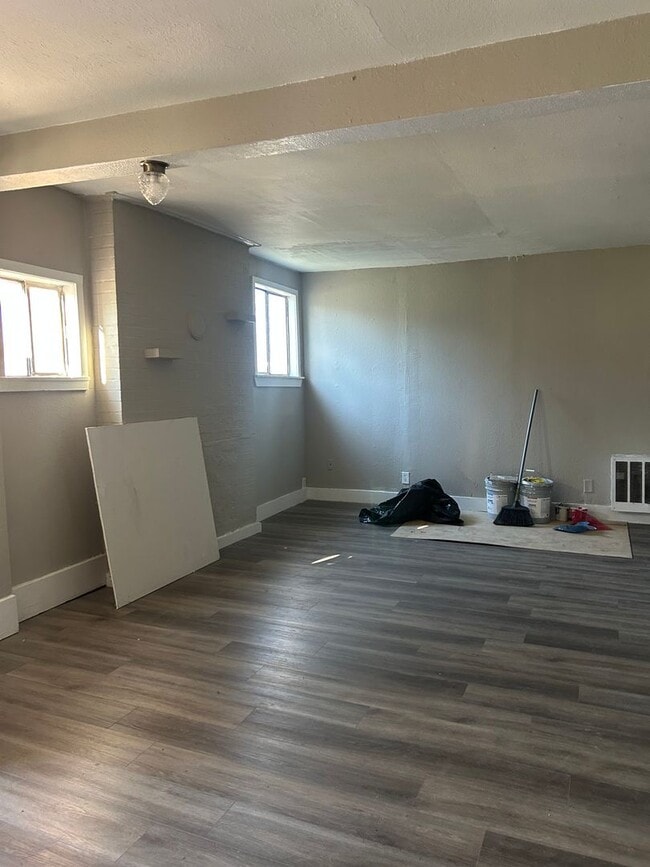 Building Photo - Property Manager Special! Skip your first month’s rent upon approval. Apply now—this offer won’t ...