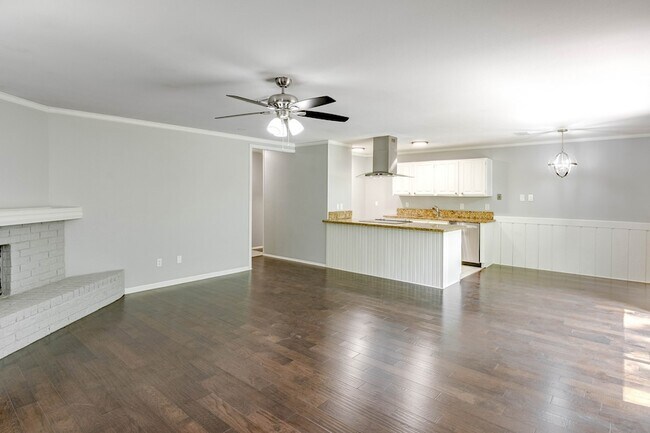 Building Photo - 6 Basal Briar Ct