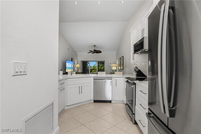 Building Photo - 853 Tanbark Dr