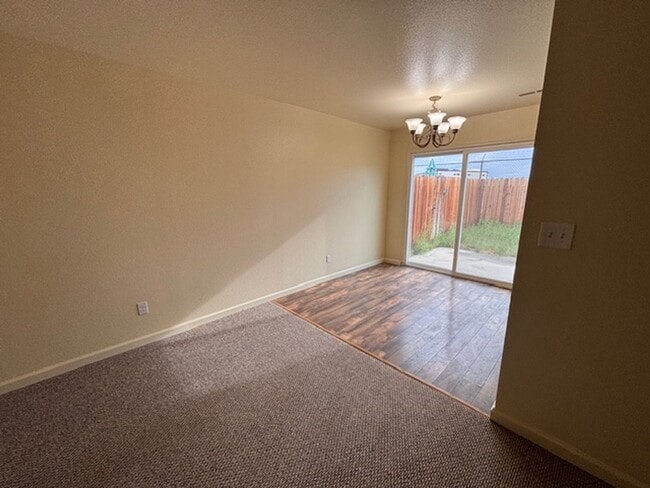 Building Photo - SWE0296>