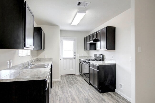 Building Photo - 6007 Sunrise Light Ln