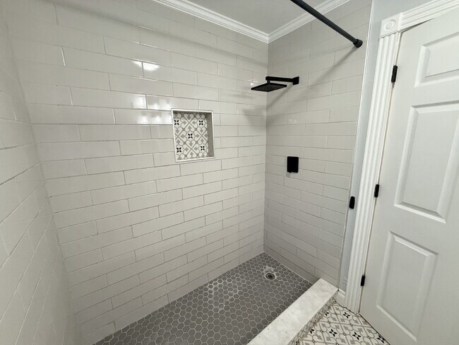 Building Photo - 7808 Bay Dr