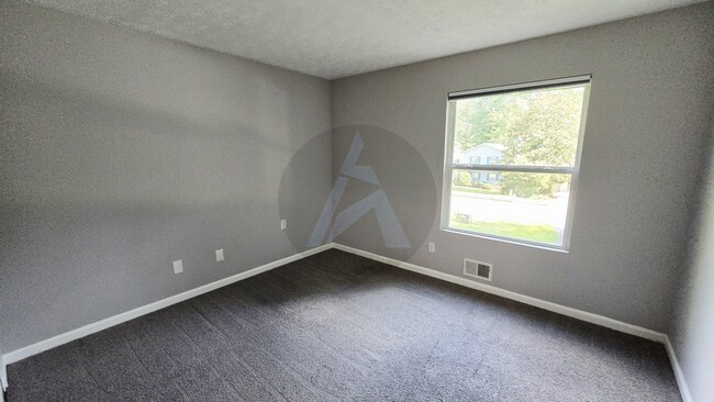 Building Photo - 180 Moonshadow Ct