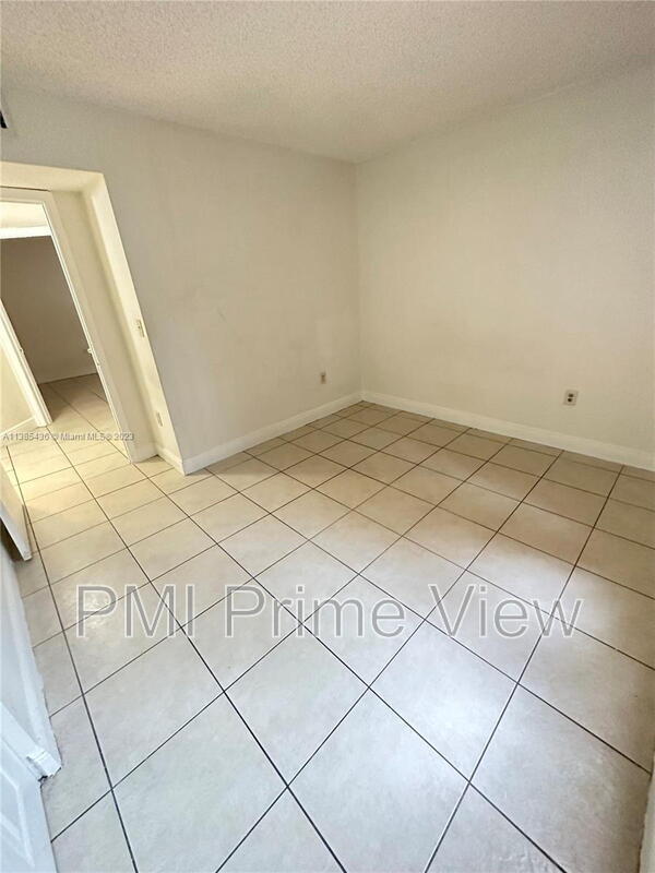 Building Photo - 15231 SW 80th St
