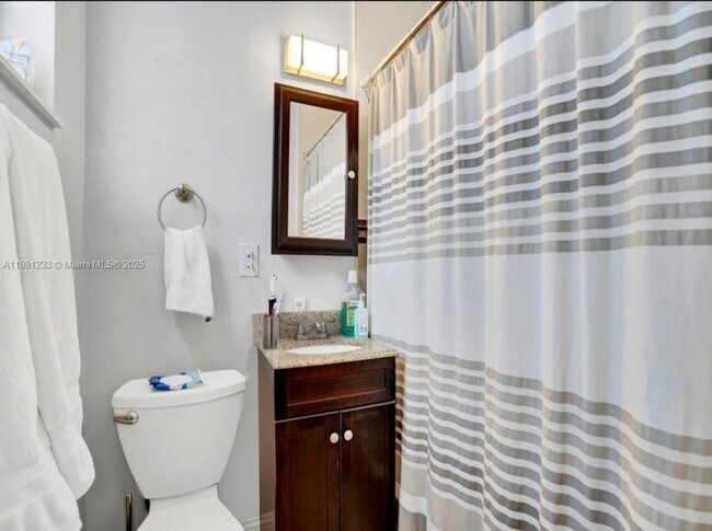 Building Photo - 6930 SW 12th St