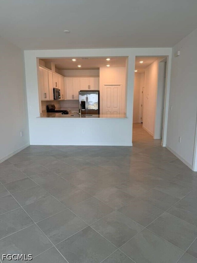 Building Photo - 14778 Martingale Pl