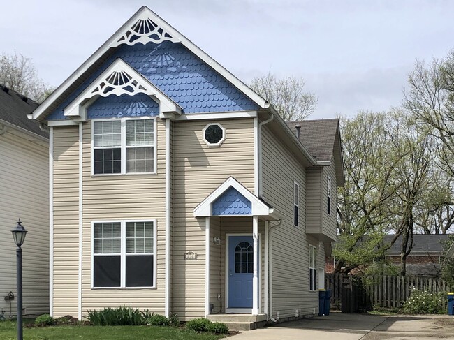 street view - 230 Heritage Ln