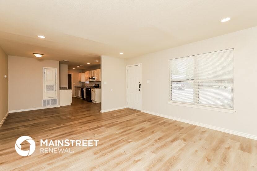 Building Photo - 450 Millwood Ln