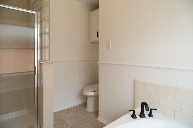 Building Photo - 16342 Maple Downs Ln