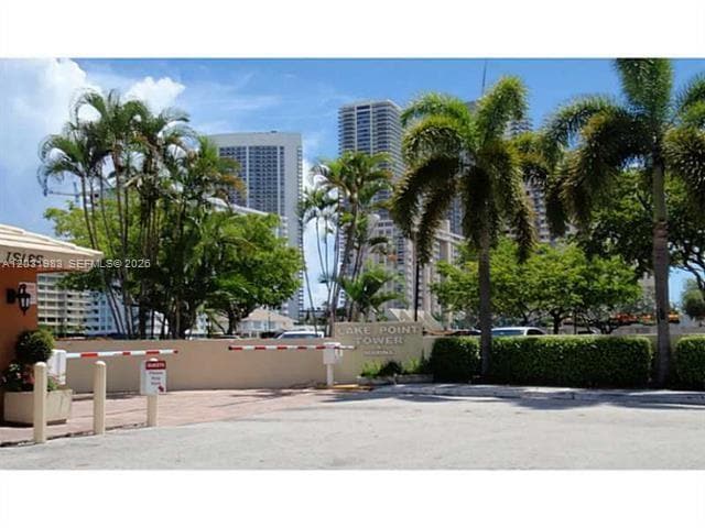 Building Photo - 100 Golden Isles Dr