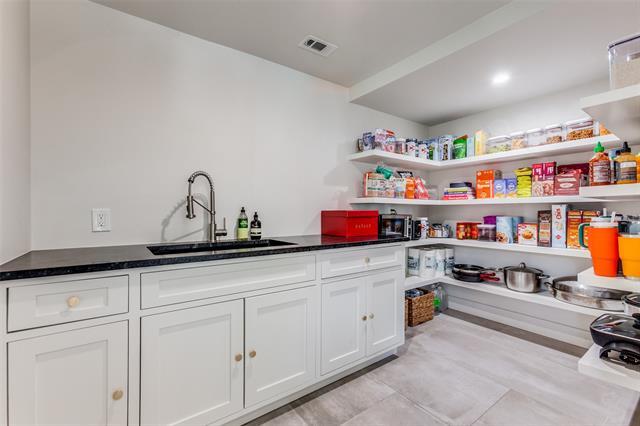 Building Photo - 15710 Nedra Way