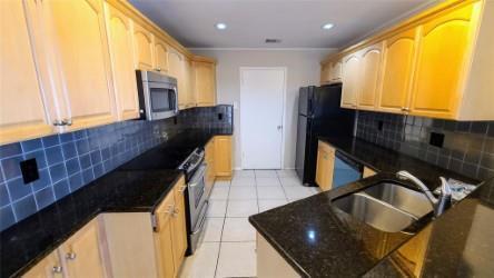 Building Photo - 2409 Leon St