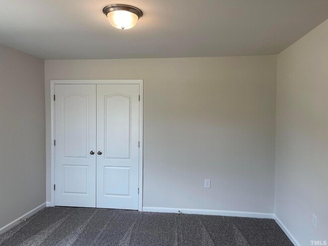 Building Photo - 101 Joneshaven Dr