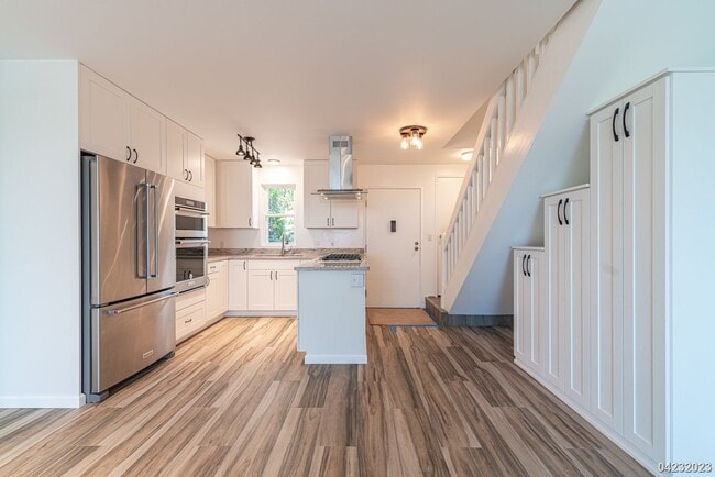 Building Photo - 2bd/1ba/2 parking townhome in Makakilo Hale 1