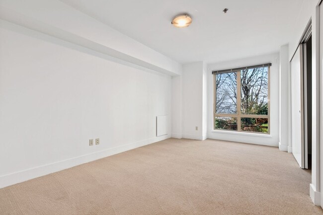 Building Photo - 1Bd/1Ba Seattle Condo