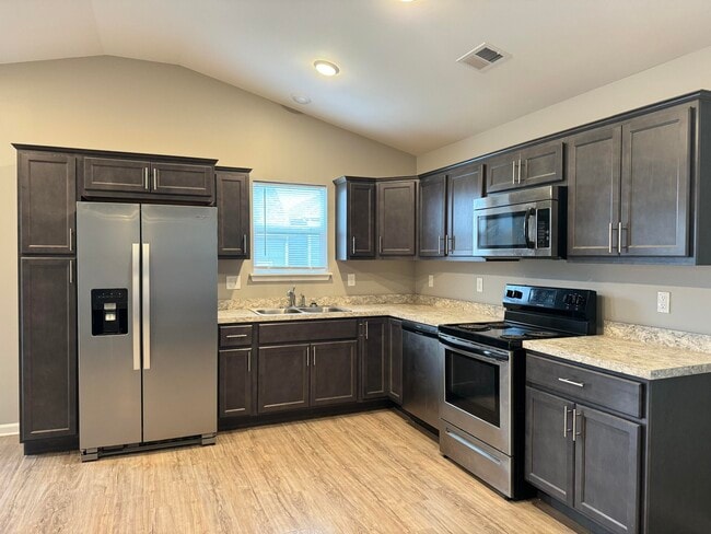 Building Photo - 2492 Feathersound Wy