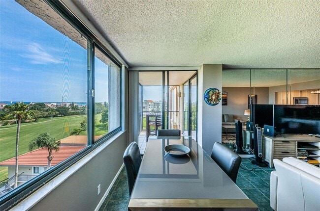 Building Photo - 6104 Palma Del Mar Blvd S