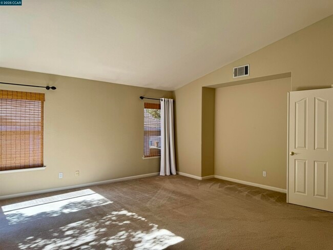 Building Photo - 5179 Keller Ridge Dr