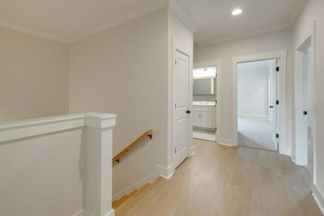 Building Photo - 9678 Dutton Ln