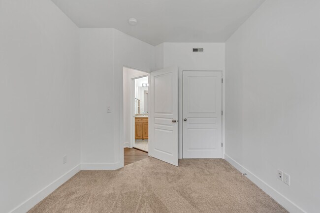 Building Photo - Cedar Street Holdings