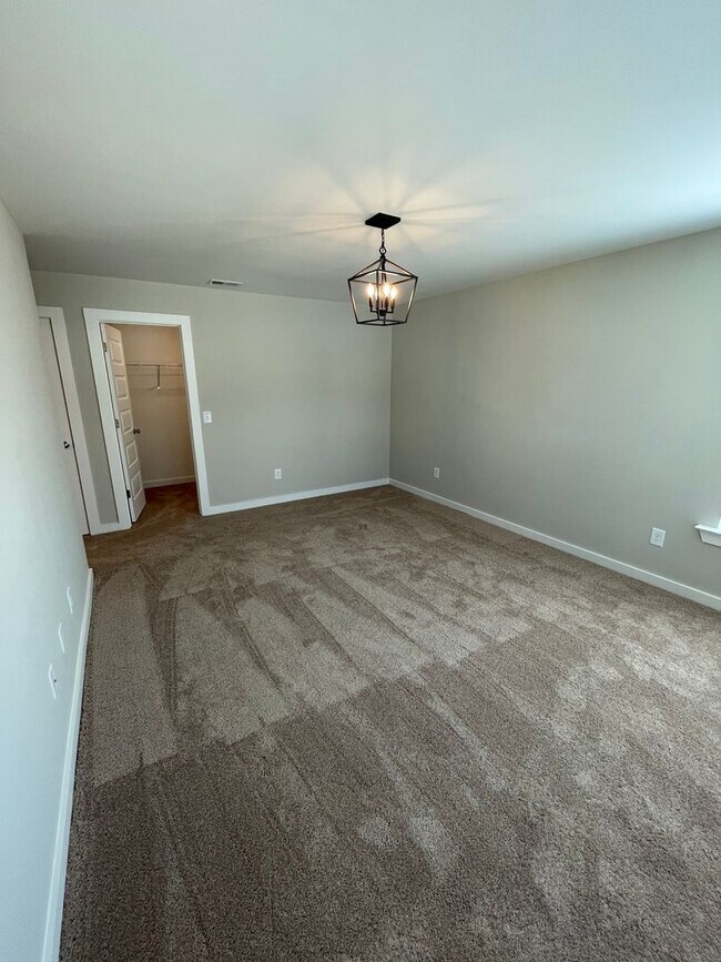 Building Photo - Home for Rent in Calera, AL!!! Available to View with 48 Hour Notice!!!