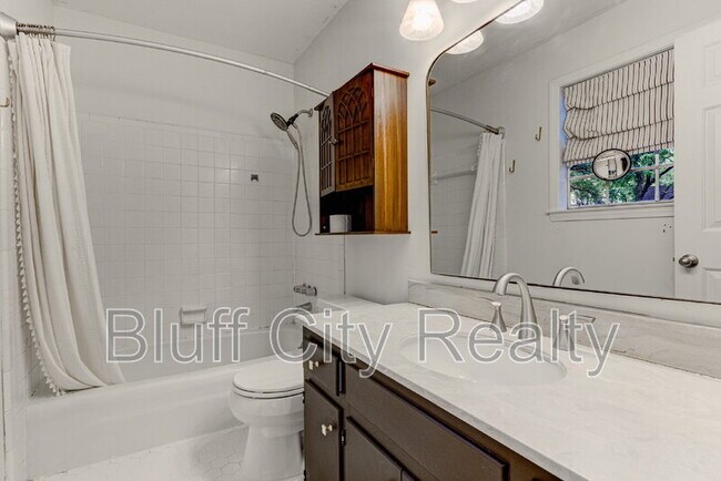 Building Photo - 6878 Kingham Cove