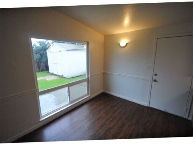 Building Photo - 6546 Kemp Way