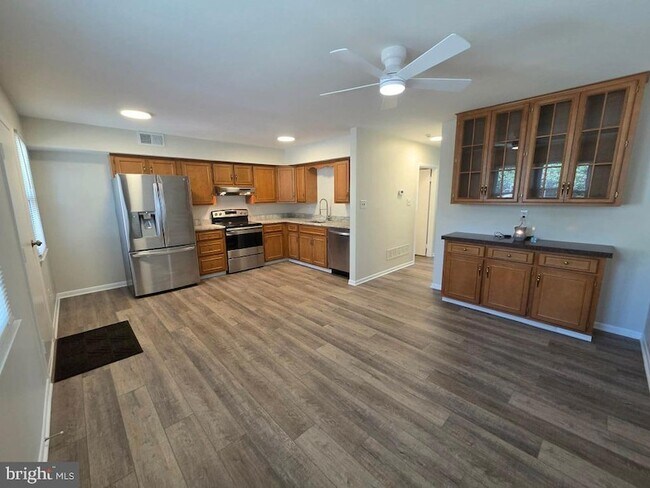 Building Photo - 159 Forsythia Ct