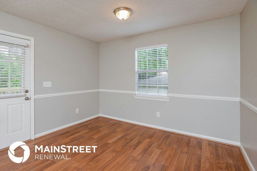 Building Photo - 2576 Wright St